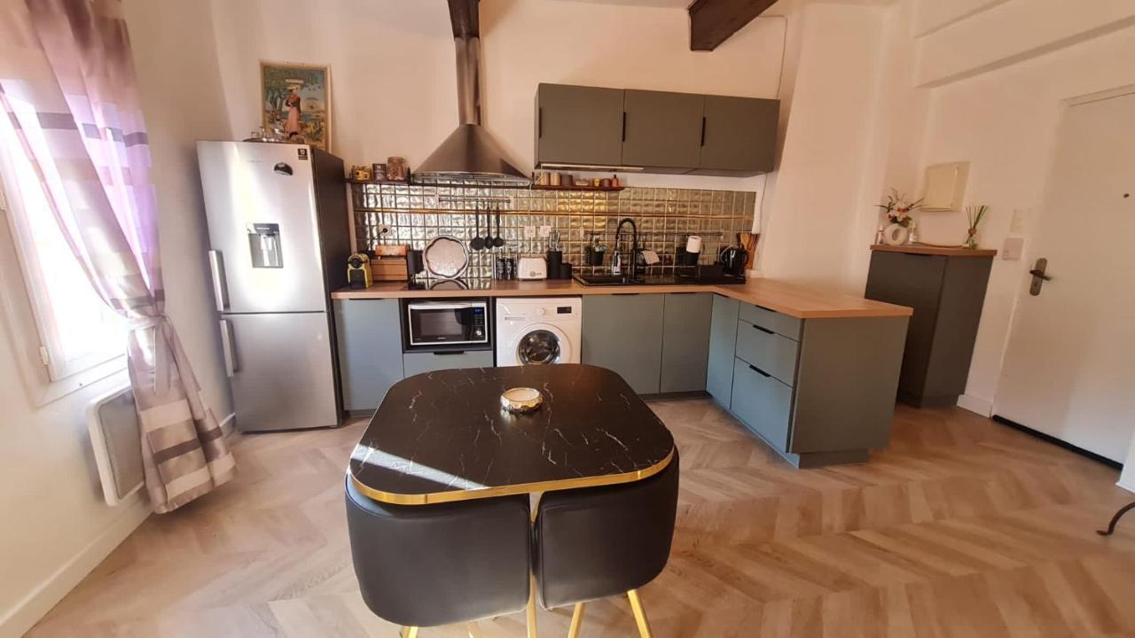 Sunny Apartment With Nice View In History City Center Aix-en-Provence Kültér fotó